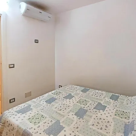 Holiday home Awesome In With Kitchenette *